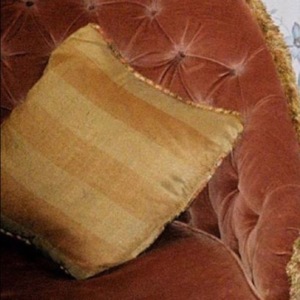 VtG pillow